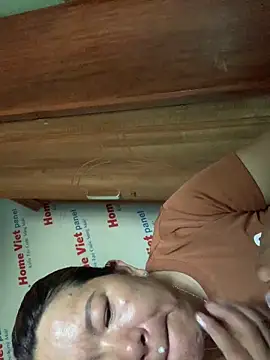   Evelyn   online show from 05-07-26, 01:21