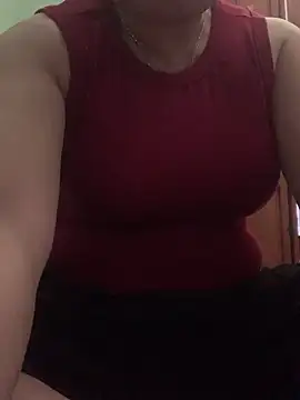   Evelyn   online show from 04-05-26, 06:31