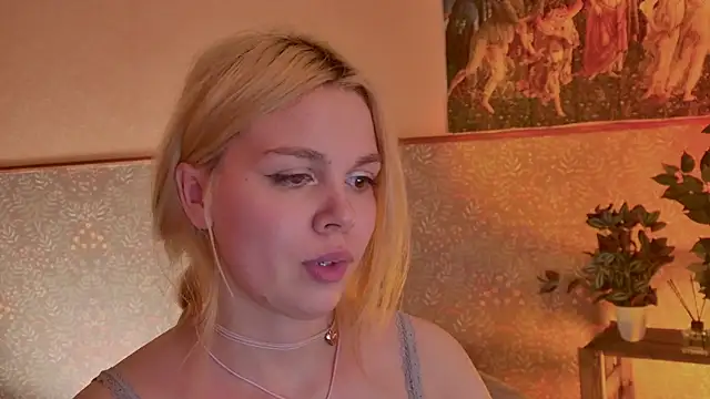 ScarletMarnei online show from 05-17-26, 03:23
