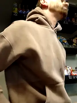 jozsi1995 online show from 04-14-26, 05:51