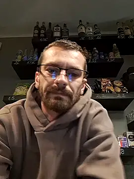 jozsi1995 online show from 04-22-26, 06:36