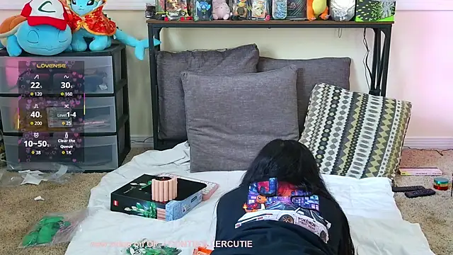 Controllercutie online show from 05-21-26, 02:58