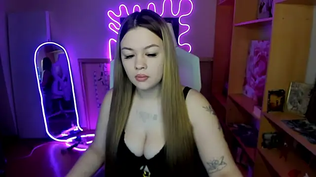 AmeliePeach online show from 04-12-26, 01:09