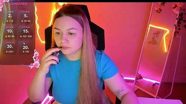 AmeliePeach online show from 04-08-26, 03:02