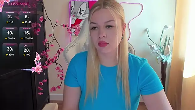 AmeliePeach online show from 06-16-26, 02:00