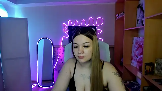 AmeliePeach online show from 04-25-26, 04:59