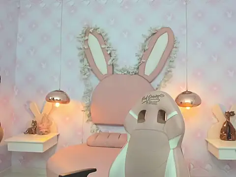 Miia Desire online show from 04-10-26, 04:08