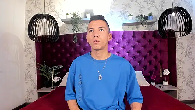 Dylan ross  online show from 04-08-26, 07:04