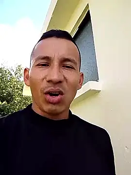 Latino Men2026 online show from 04-04-26, 09:10