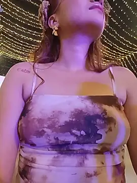 Leticia Hinkley  online show from 05-17-26, 01:38
