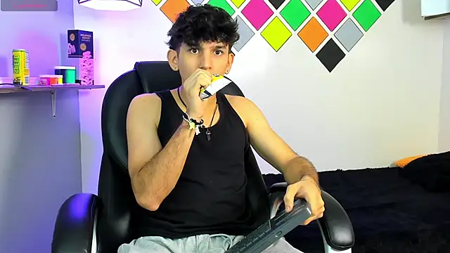Snapshot of billy_wild chatting on 07-12-26, 11:44 billy wild online show from 07-12-26, 11:44
