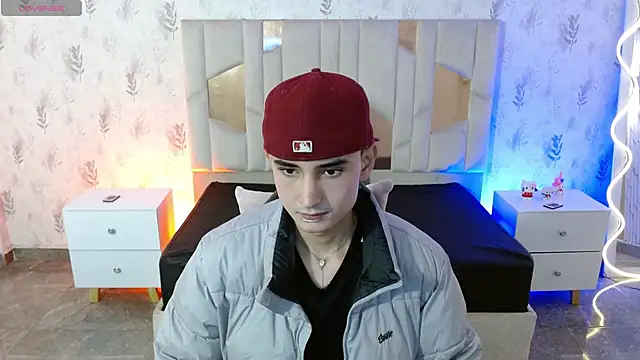 Snapshot of Eidan_tay chatting on 05-06-26, 07:40 Eidan tay online show from 05-06-26, 07:40