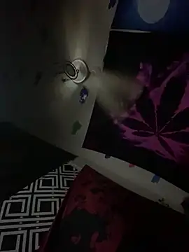 Snapshot of avery__1 chatting on 04-05-26, 09:27 avery 1 online show from 04-05-26, 09:27