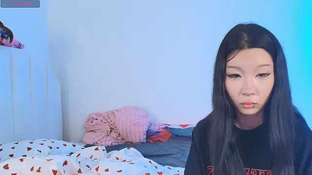 Snapshot of ayasinji chatting on 04-13-26, 11:36 ayasinji online show from 04-13-26, 11:36