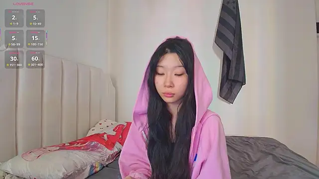 Snapshot of ayasinji chatting on 05-15-26, 03:37 ayasinji online show from 05-15-26, 03:37