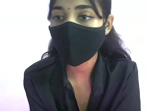 Snapshot of Shanaya_xo chatting on 07-08-26, 03:02 Shanaya xo online show from 07-08-26, 03:02