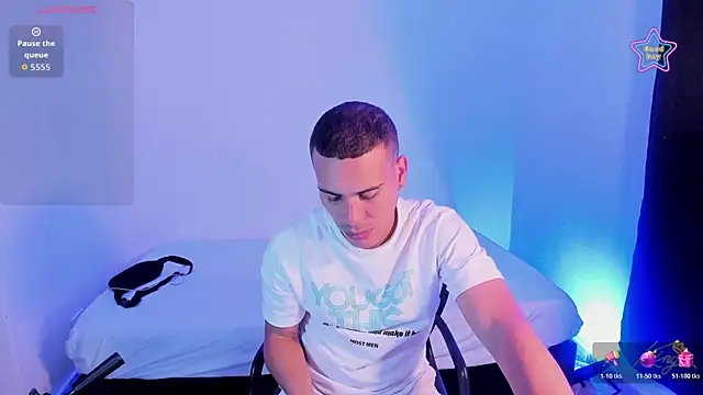 Snapshot of Axel__fierro chatting on 04-05-26, 08:26 Axel fierro online show from 04-05-26, 08:26