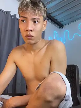 Ethan Noa online show from 04-27-26, 01:20