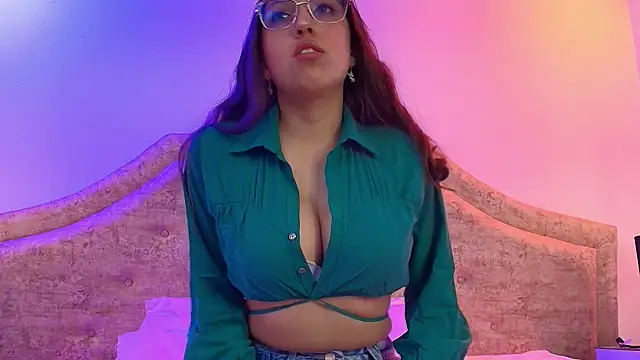 Snapshot of sweetlyundone chatting on 04-05-26, 07:20 sweetlyundone online show from 04-05-26, 07:20