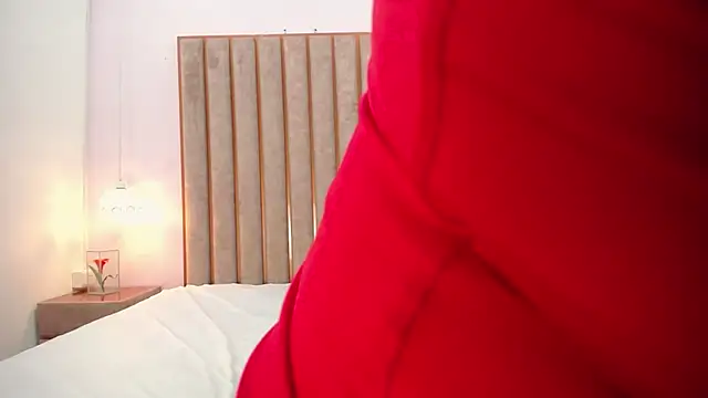 Zoe Monrow online show from 04-18-26, 08:20