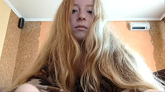 Snapshot of KateVibe_01 chatting on 07-03-26, 12:06 KateVibe 01 online show from 07-03-26, 12:06