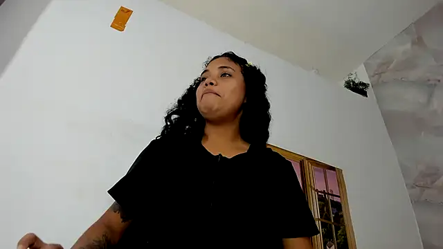 EllyBloom online show from 07-05-26, 01:51