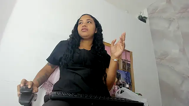 EllyBloom online show from 07-14-26, 01:39