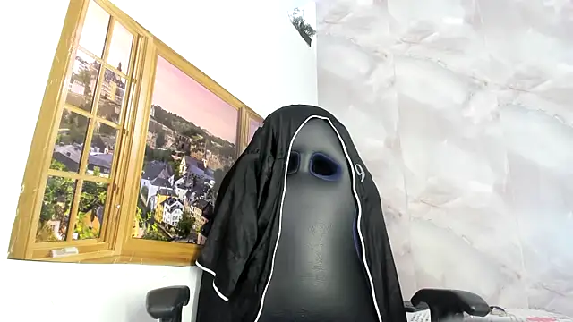 EllyBloom online show from 06-19-26, 01:39