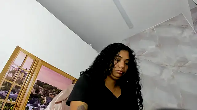 EllyBloom online show from 06-25-26, 01:05