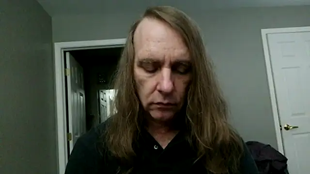 Magnus Luv online show from 06-21-26, 10:48