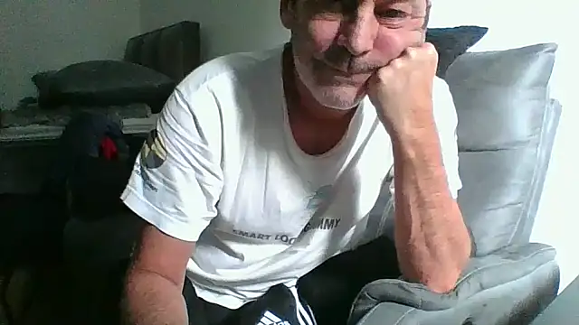 Snapshot of CanCumALot chatting on 05-31-26, 12:44 CanCumALot online show from 05-31-26, 12:44
