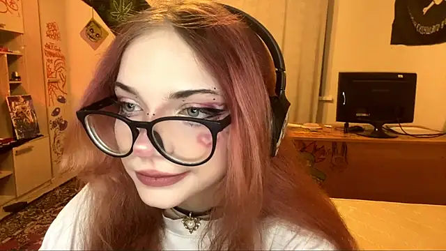 RedHeadCat online show from 05-08-26, 06:23