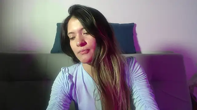 hannajonnes1 online show from 04-15-26, 01:00