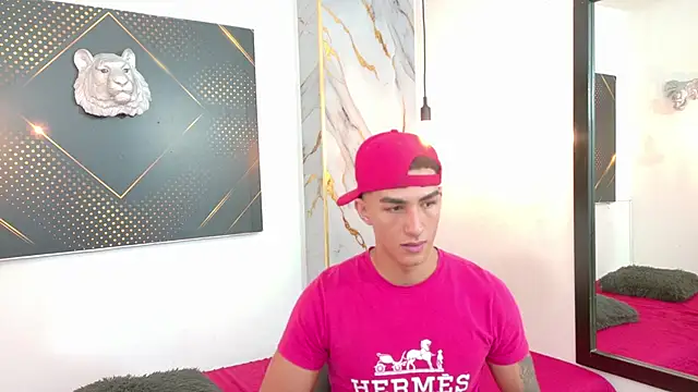 GoldenDesireX  online show from 05-09-26, 07:06