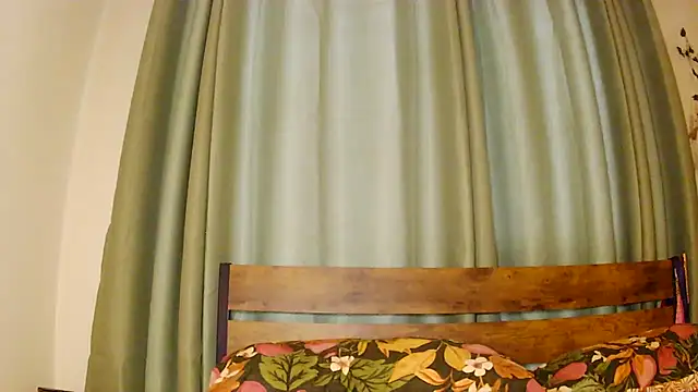 Theone T online show from 05-05-26, 06:22