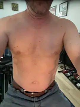 GeetarLuvver online show from 04-05-26, 05:30