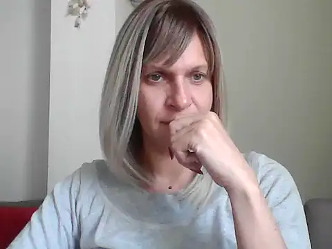 SweetLilTrouble online show from 04-28-26, 11:25