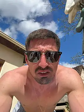 Snapshot of lafrizouye chatting on 04-16-26, 01:56 lafrizouye online show from 04-16-26, 01:56