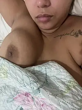 gabyzinha2030 online show from 04-21-26, 02:36