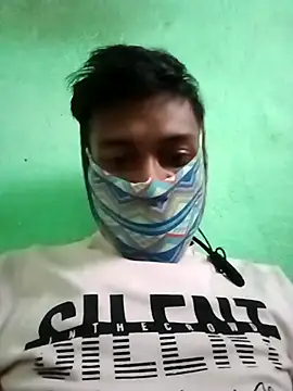 sneekpeek29 online show from 04-10-26, 07:37