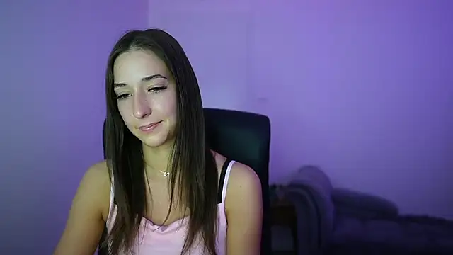 Crystalbrunette18 online show from 05-19-26, 06:15