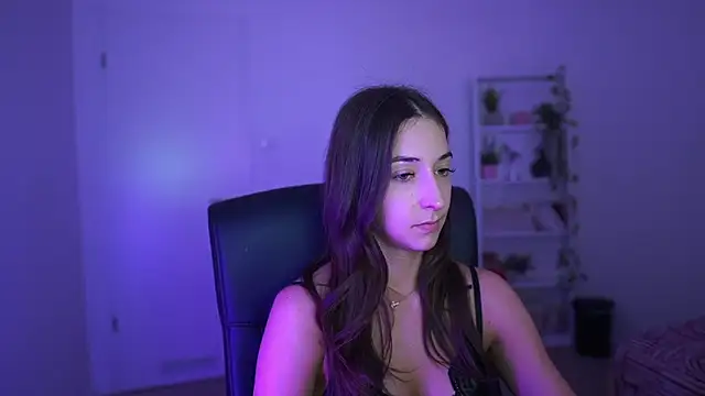 Crystalbrunette18 online show from 04-09-26, 06:25