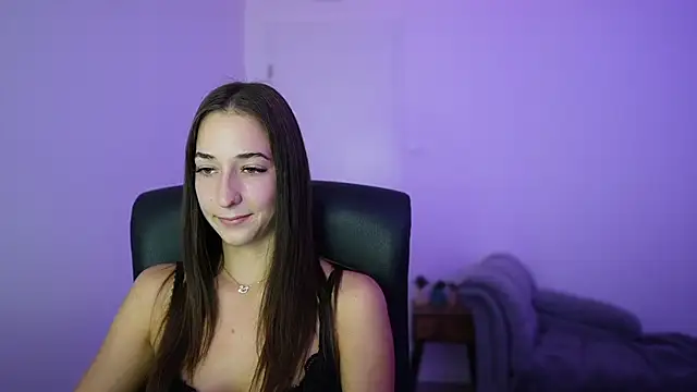 Crystalbrunette18 online show from 07-10-26, 01:00