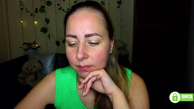 Alicewonderrmiss online show from 04-08-26, 05:31