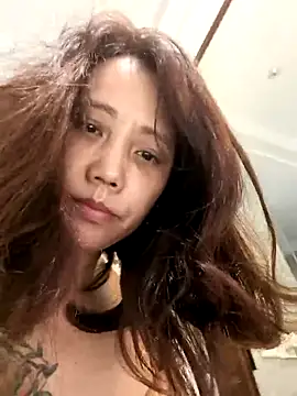 Snapshot of yang6991 chatting on 06-10-26, 02:13 yang6991 online show from 06-10-26, 02:13