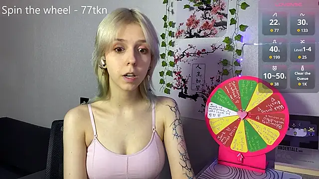 LunaBless online show from 05-29-26, 04:02