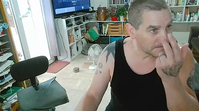 Snapshot of teddythebeer86 chatting on 07-02-26, 01:50 teddythebeer86 online show from 07-02-26, 01:50