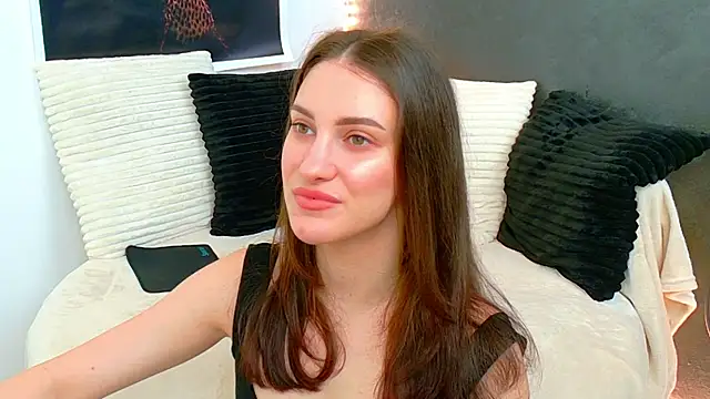 Amira a online show from 06-03-26, 04:24