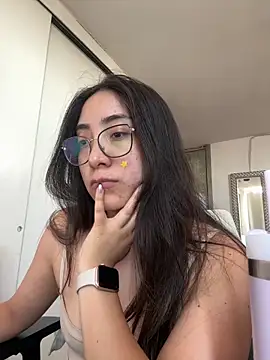 vampiralatina online show from 06-01-26, 06:18
