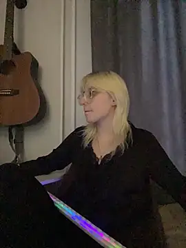 Picxel  online show from 04-07-26, 02:35